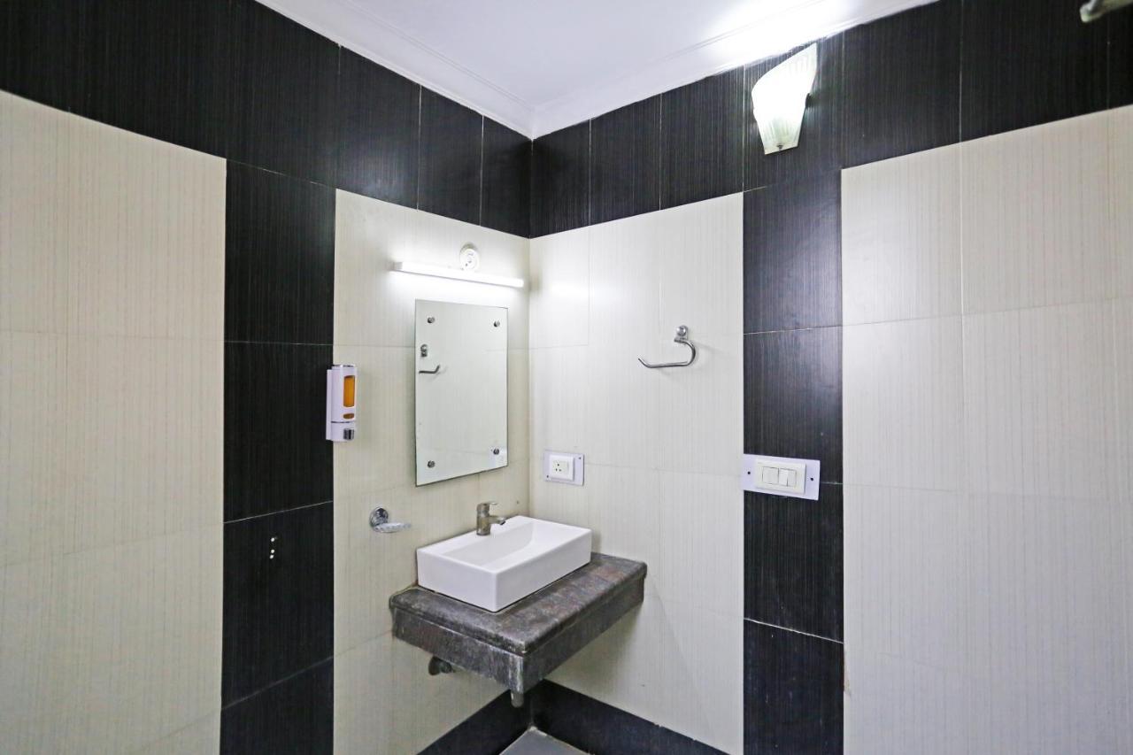 Hotel Ambrosia - A Boutique Hotel Nowe Delhi Zewnętrze zdjęcie