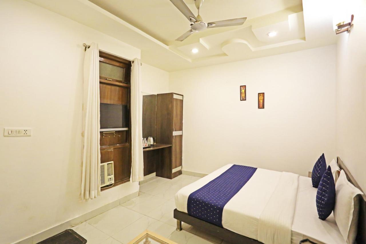 Hotel Ambrosia - A Boutique Hotel Nowe Delhi Zewnętrze zdjęcie