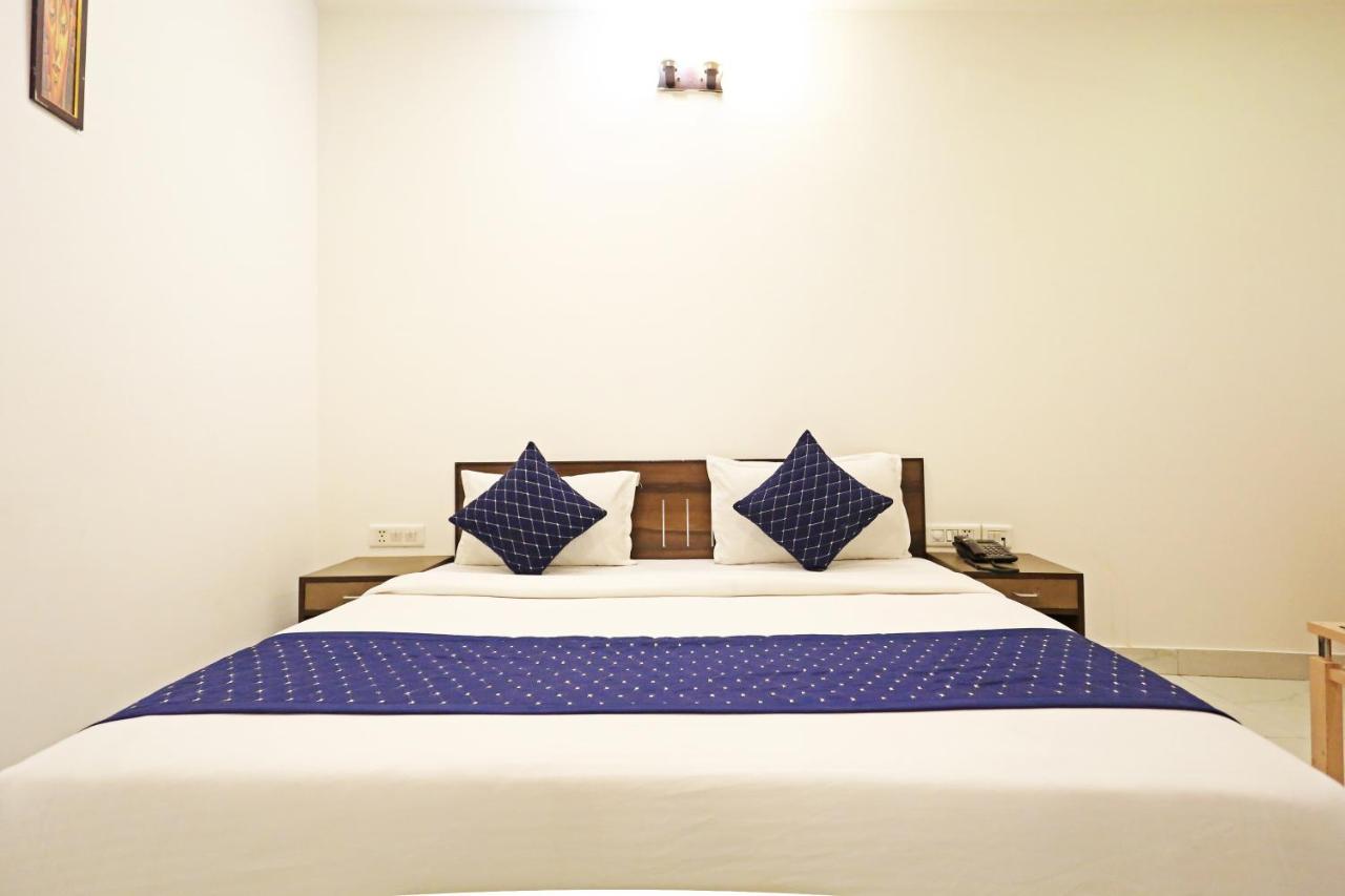Hotel Ambrosia - A Boutique Hotel Nowe Delhi Zewnętrze zdjęcie