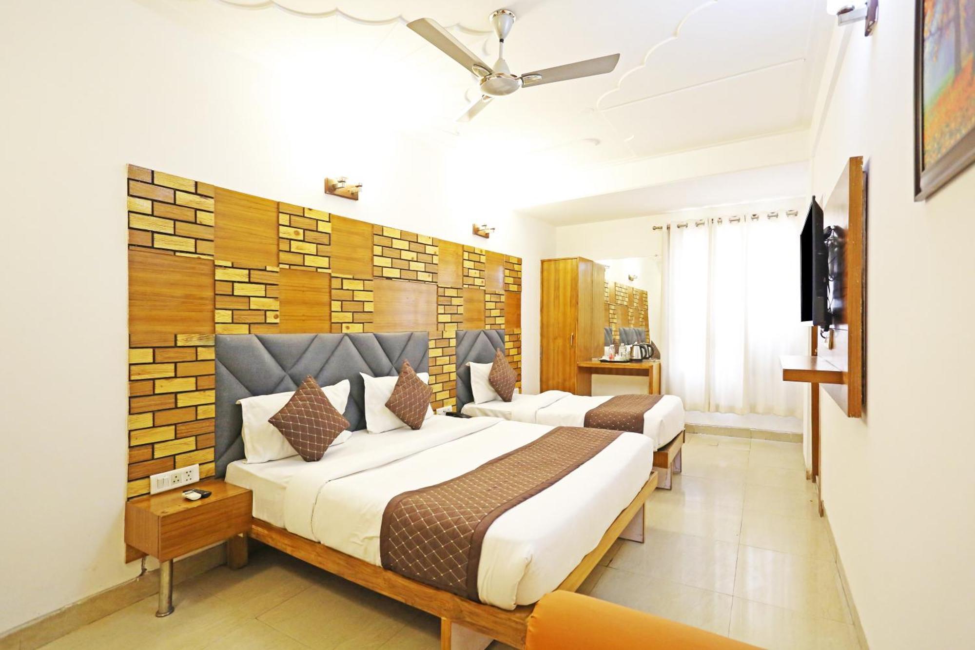 Hotel Ambrosia - A Boutique Hotel Nowe Delhi Zewnętrze zdjęcie