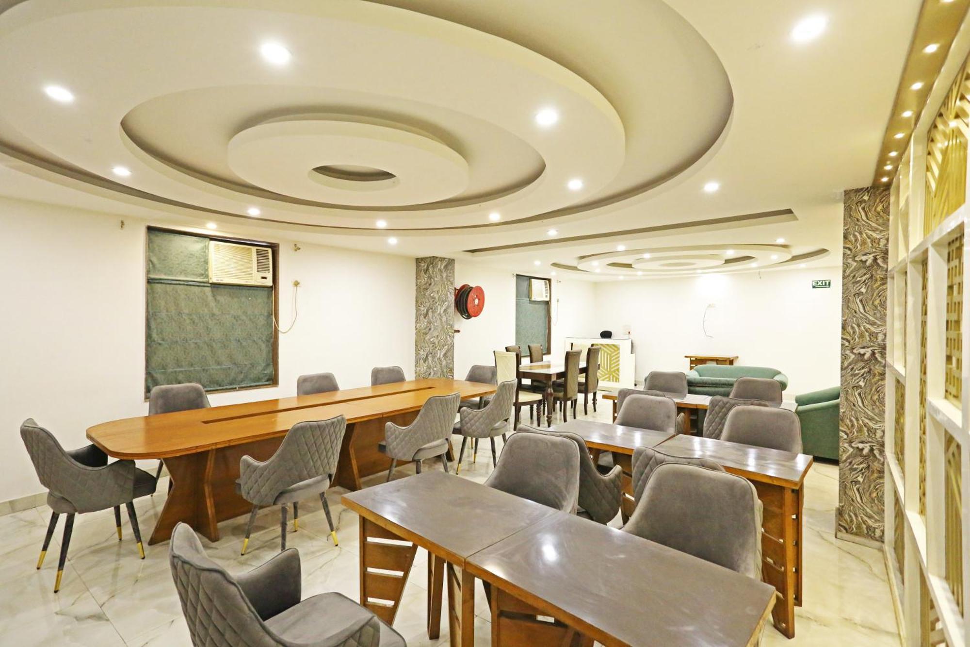 Hotel Ambrosia - A Boutique Hotel Nowe Delhi Zewnętrze zdjęcie